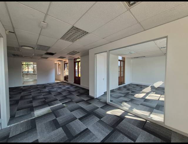 489M² OFFICE TO LET IN SANDTON CENTRAL